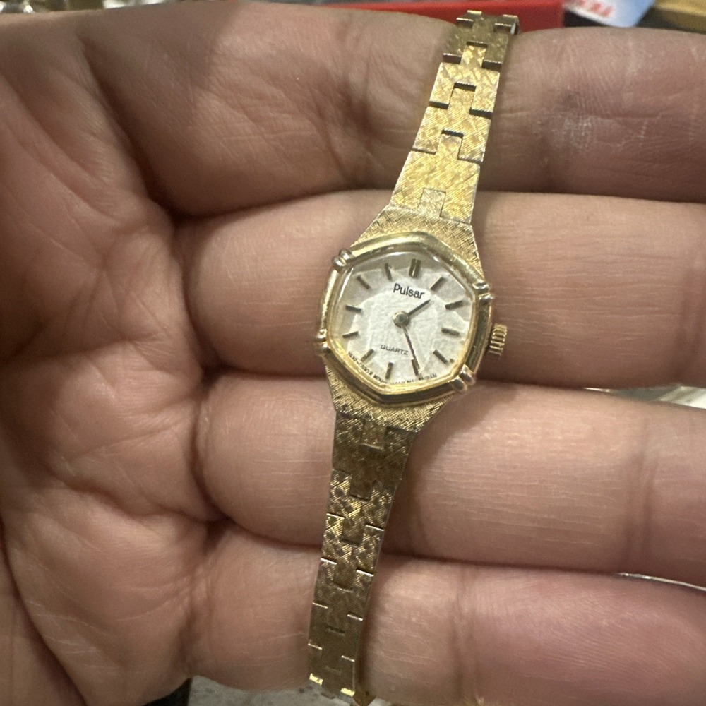 Works VTG Pulsar Two-Hand Quartz Dainty Women's Watch 16mm Fit 6.25" New Battery